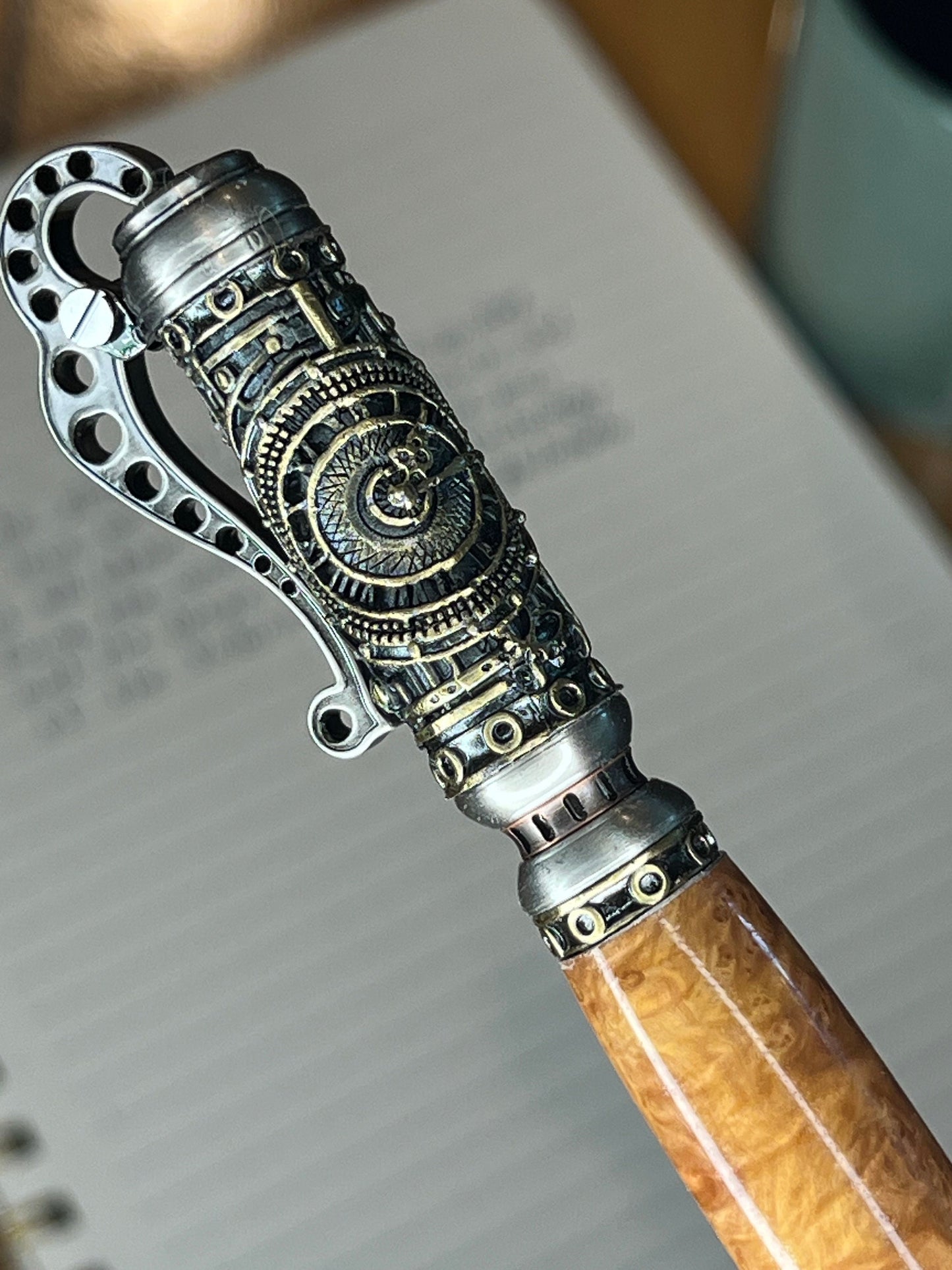 Steampunk pen with brown mallee burl.
