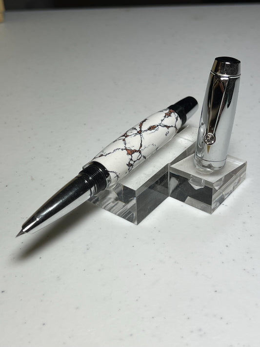 Arete Fountain Pen with white/peach clay barrel